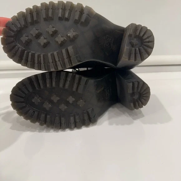 DR MARTENS KENDRA HEELED BOOT Size:5 - Picture 8 of 8